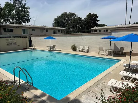 Exterior - 184 N Center Pl, Redlands, CA 92373 photo 4 of 4