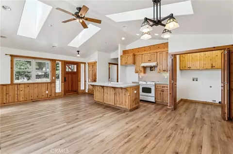Living - 285 Lilac Way, Cedar Glen, CA 92321 photo 2 of 2