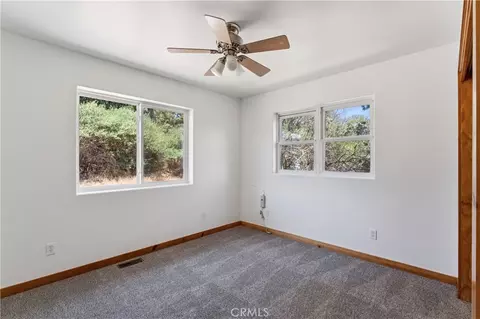 Bedroom - 285 Lilac Way, Cedar Glen, CA 92321 photo 3 of 6