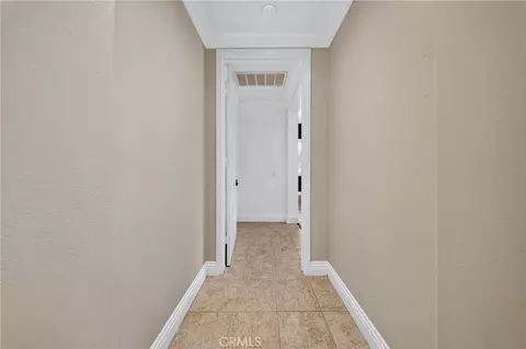 Entry Way - 17433 Half Moon Ct, Riverside, CA 92503 photo 5 of 10