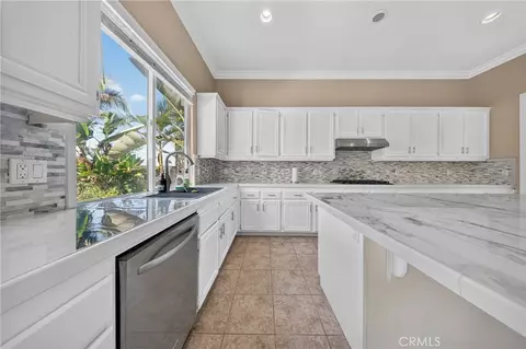 Kitchen - 17433 Half Moon Ct, Riverside, CA 92503 photo 3 of 4