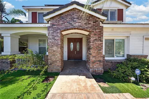 Exterior - 17433 Half Moon Ct, Riverside, CA 92503 photo 3 of 6