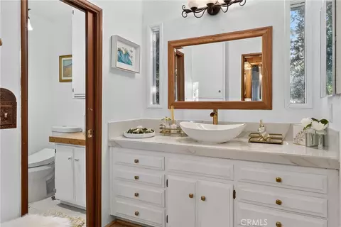 Bath - 28975 Alder Ter, Cedar Glen, CA 92321 photo 1 of 5