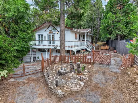 Exterior - 28975 Alder Ter, Cedar Glen, CA 92321 photo 10 of 13