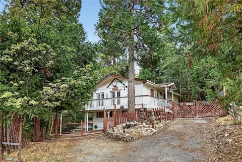 Exterior - 28975 Alder Ter, Cedar Glen, CA 92321 photo 12 of 13