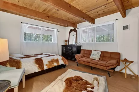 Bedroom - 28975 Alder Ter, Cedar Glen, CA 92321 photo 4 of 11