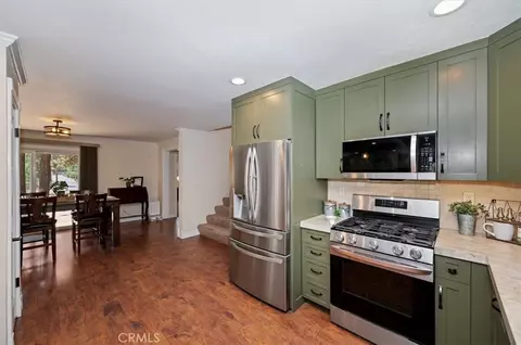 Kitchen - 41725 Mockingbird, Big Bear Lake, CA 92315 photo 4 of 5