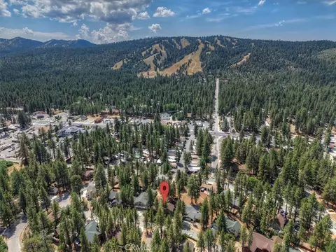 View/Area - 41725 Mockingbird, Big Bear Lake, CA 92315 photo 2 of 5