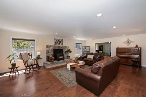 Living - 41725 Mockingbird, Big Bear Lake, CA 92315 photo 1 of 4