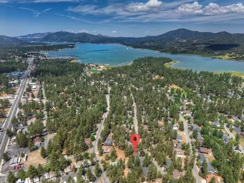 View/Area - 41725 Mockingbird, Big Bear Lake, CA 92315 photo 5 of 5