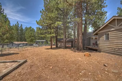 Exterior - 41725 Mockingbird, Big Bear Lake, CA 92315 photo 10 of 12