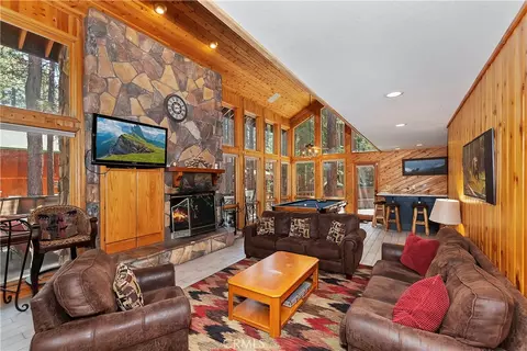 Living - 733 Winterset Ct, Big Bear Lake, CA 92315 photo 1 of 5