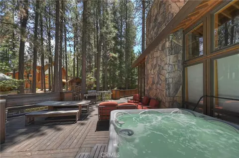 Exterior - 733 Winterset Ct, Big Bear Lake, CA 92315 photo 6 of 8
