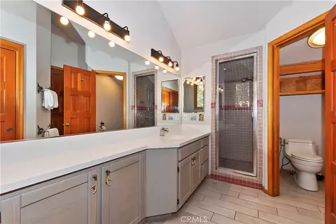 Bath - 733 Winterset Ct, Big Bear Lake, CA 92315 photo 1 of 4