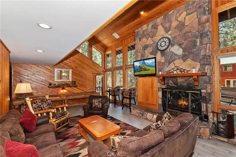 Living - 733 Winterset Ct, Big Bear Lake, CA 92315 photo 2 of 5