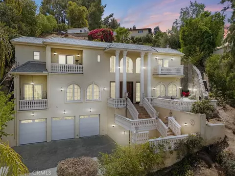 5369 Medina Rd, Woodland Hills, CA 91364