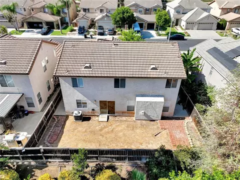 View/Area - 833 Pheasant St, Corona, CA 92881 photo 8 of 12