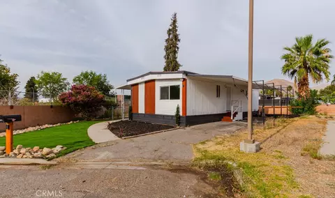 142 Sir Damas Dr, Riverside, CA 92507 photo 4