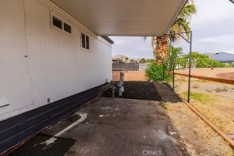142 Sir Damas Dr, Riverside, CA 92507 photo 24