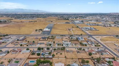 View/Area - 13225 Topock, Apple Valley, CA 92308 photo 9 of 11