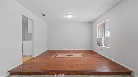 Living - 13225 Topock, Apple Valley, CA 92308 photo 5 of 7