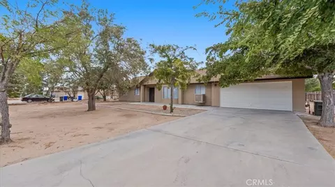 Exterior - 13225 Topock, Apple Valley, CA 92308 photo 2 of 8