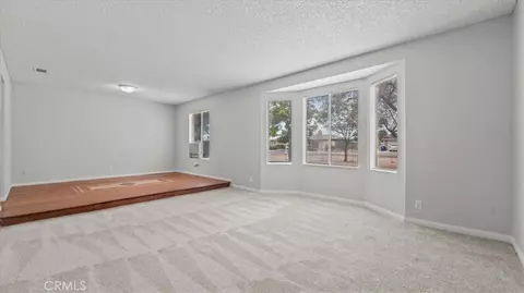 Living - 13225 Topock, Apple Valley, CA 92308 photo 4 of 7