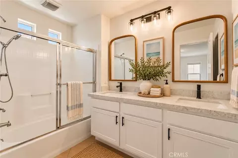 Bath - 607 Terra Bella, Irvine, CA 92602 photo 1 of 3