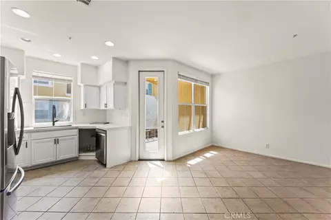 Living - 607 Terra Bella, Irvine, CA 92602 photo 1 of 2