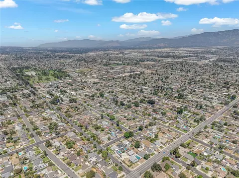 View/Area - 822 W H St, Ontario, CA 91762 photo 9 of 10