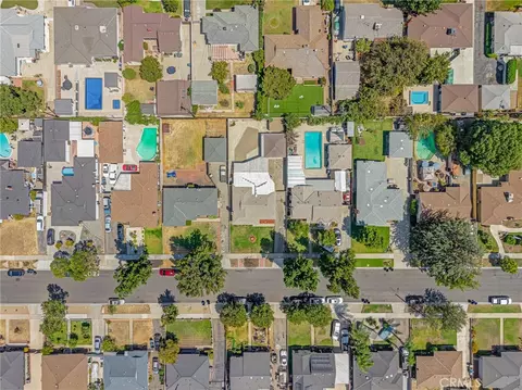 View/Area - 822 W H St, Ontario, CA 91762 photo 6 of 10