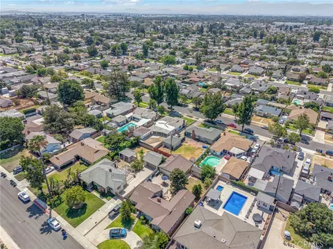 View/Area - 822 W H St, Ontario, CA 91762 photo 4 of 10