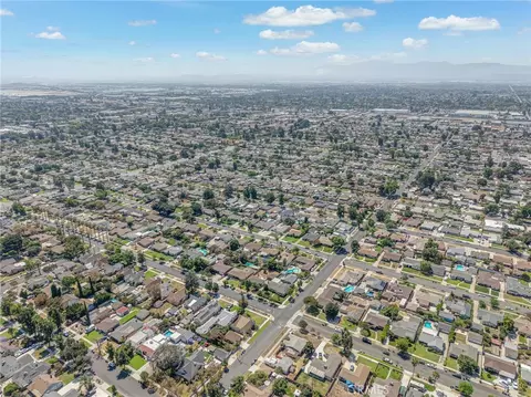 View/Area - 822 W H St, Ontario, CA 91762 photo 7 of 10