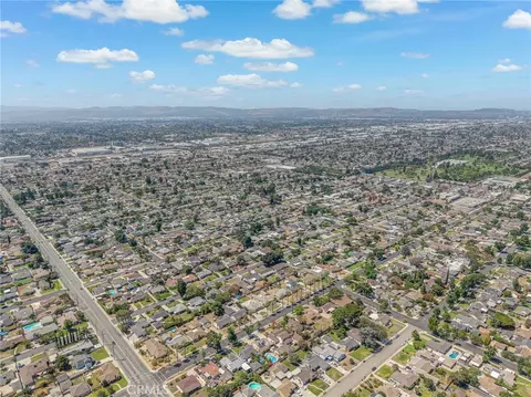 View/Area - 822 W H St, Ontario, CA 91762 photo 8 of 10