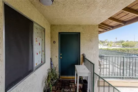 Exterior - 1140 Oxford Dr, Redlands, CA 92374 photo 6 of 8
