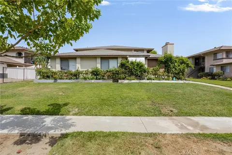Exterior - 1140 Oxford Dr, Redlands, CA 92374 photo 2 of 8
