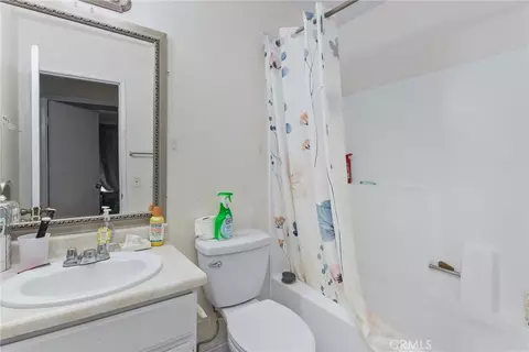Bath - 1140 Oxford Dr, Redlands, CA 92374 photo 1 of 3