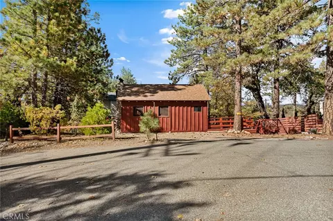 Exterior - 2478 Elko, Arrowbear Lake, CA 92382 photo 3 of 4