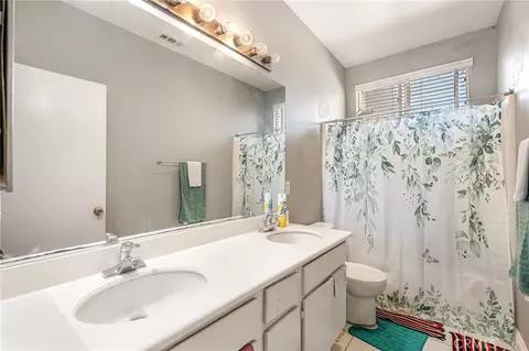 Bath - 1609 Sutherland, Lancaster, CA 93534 photo 1 of 3