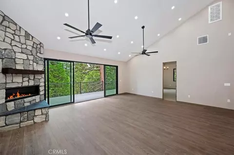 Living - 28986 Alder Ter, Cedar Glen, CA 92321 photo 6 of 9