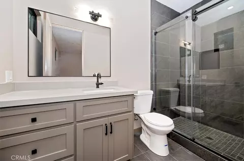 Bath - 28986 Alder Ter, Cedar Glen, CA 92321 photo 2 of 3