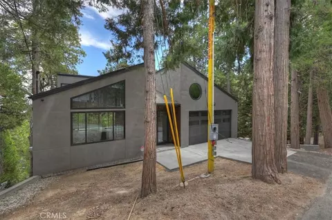 Exterior - 28986 Alder Ter, Cedar Glen, CA 92321 photo 8 of 9