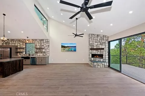 Living - 28986 Alder Ter, Cedar Glen, CA 92321 photo 3 of 9
