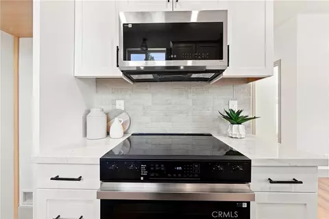 Kitchen - 15540 Colorado, Paramount, CA 90723 photo 10 of 10