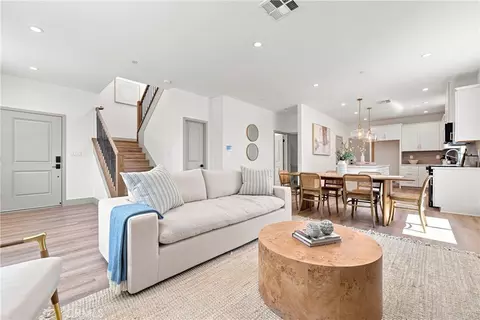 Living - 15540 Colorado, Paramount, CA 90723 photo 4 of 7