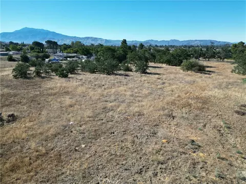 39612 Lincoln, Cherry Valley, CA 92223 photo 5