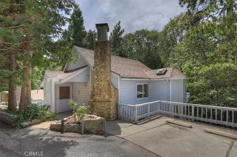 932 Cedar Dr, Crestline, CA 92325