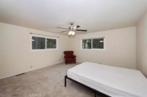 Bedroom - 932 Cedar Dr, Crestline, CA 92325 photo 5 of 7