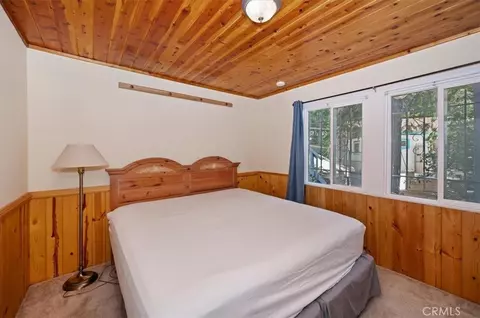 Bedroom - 932 Cedar Dr, Crestline, CA 92325 photo 3 of 7