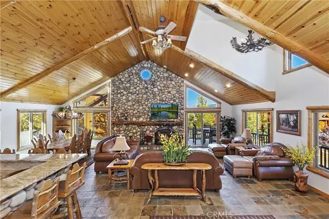 Living - 42311 Eagle Ridge Dr, Big Bear Lake, CA 92315 photo 4 of 4